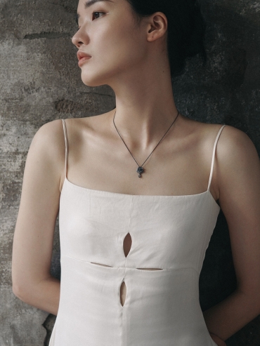 Black Orchid Core Necklace