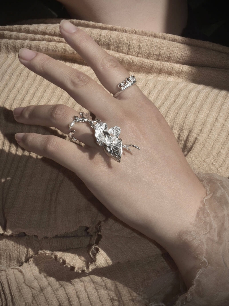 White resurrection ring