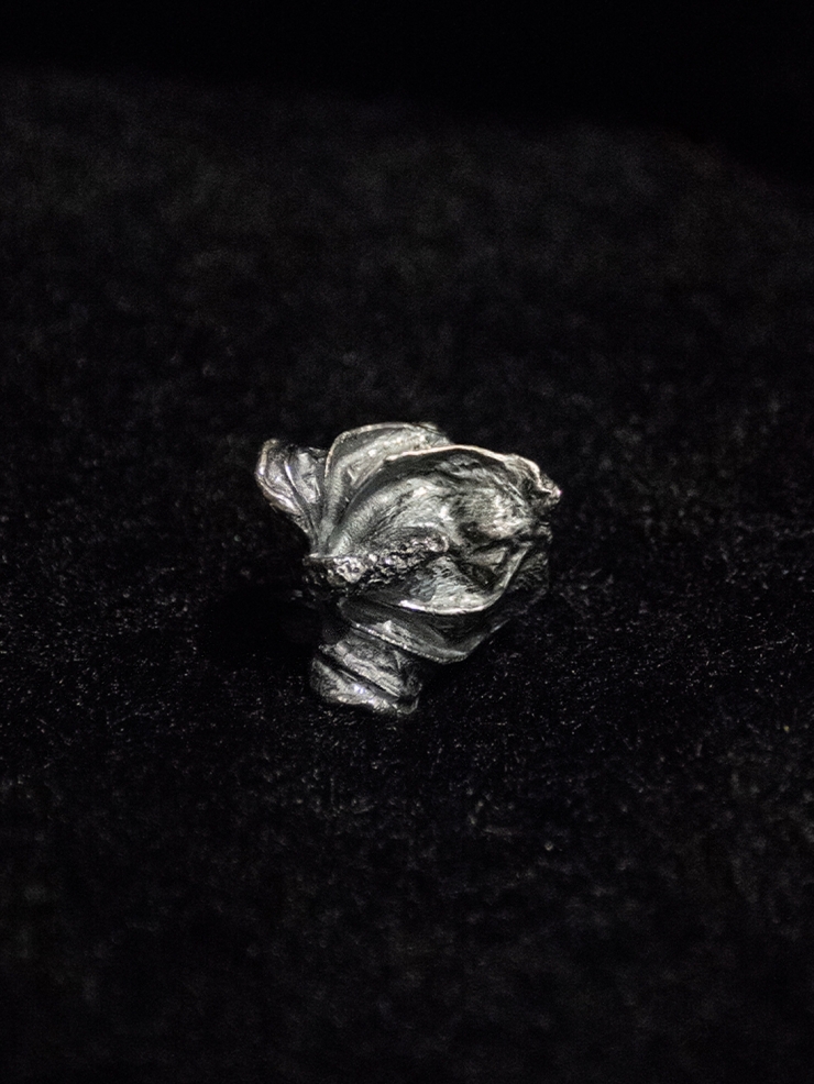 AOKINSIDE Black Anthurium Ring