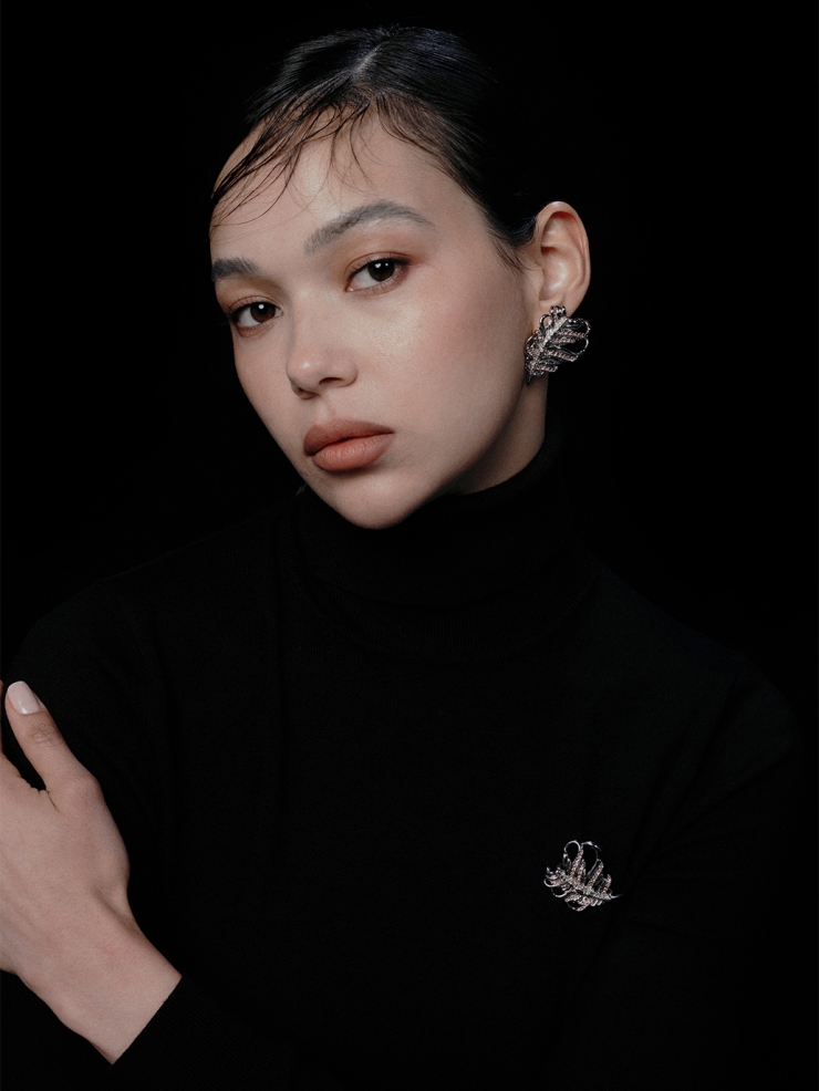 Silver Feather Brooch