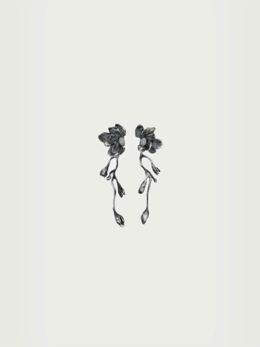 Black magnolia earrings with jade