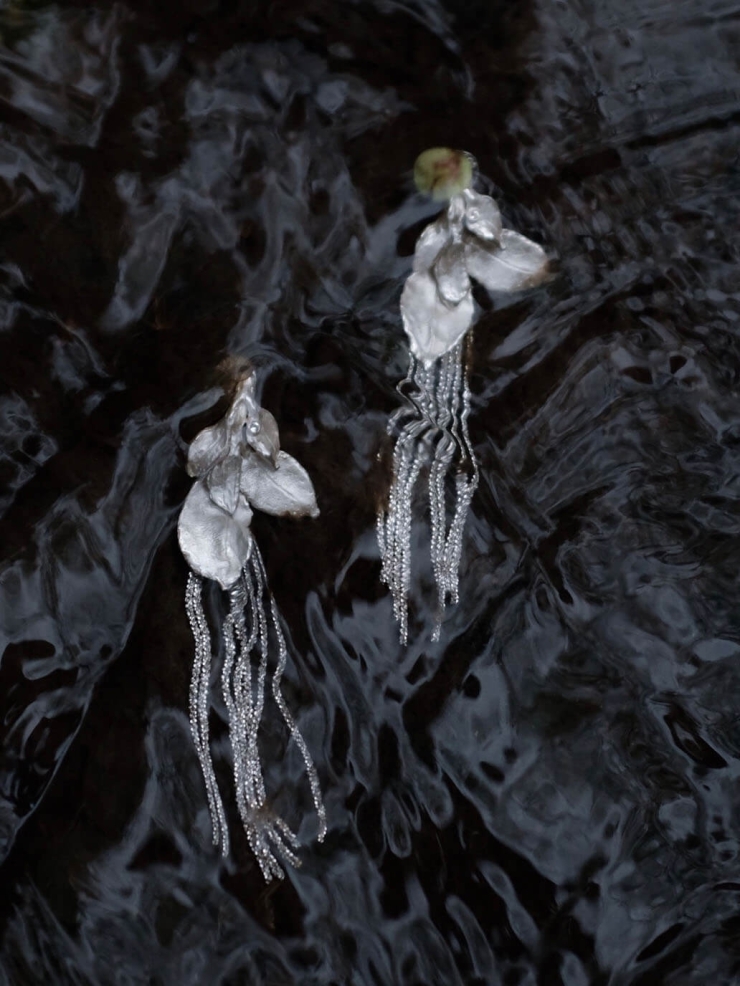 Silver leaf tassel earrings