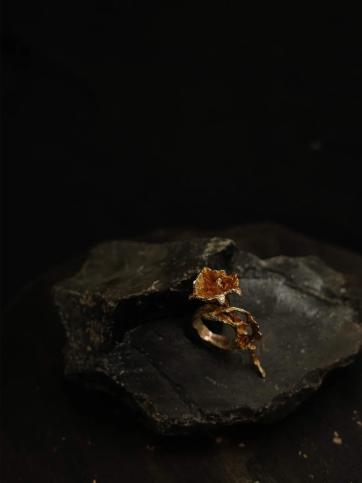AOKINSIDE Oxidized Datura Ring