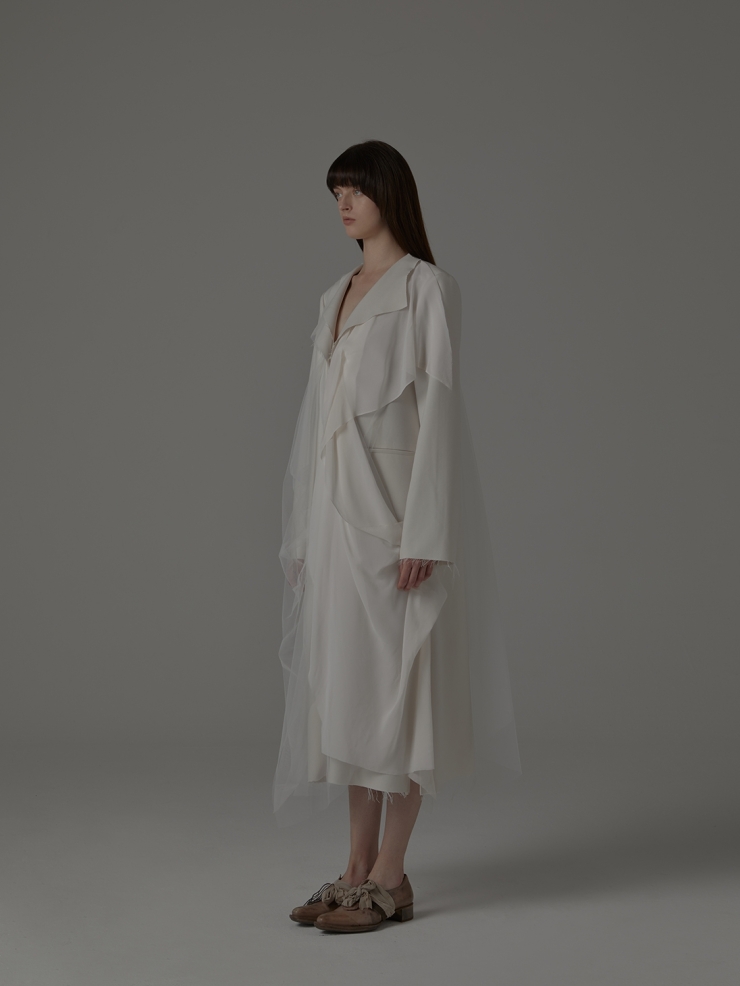 ELYWOOD White Long Silk Coat