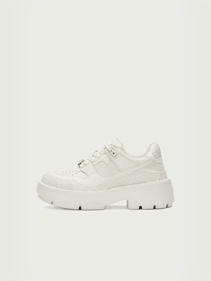 White Dreamcore Knight Rose Embossed Skate Shoes
