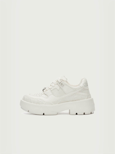 White Dreamcore Knight Rose Embossed Skate Shoes