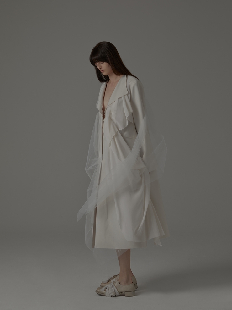 ELYWOOD White Long Silk Coat