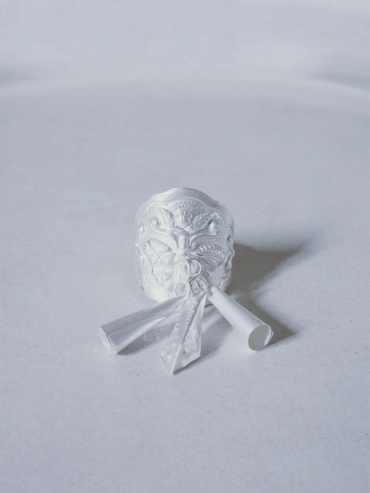 SUI-flower shaped silver ring with bell-shaped hangings