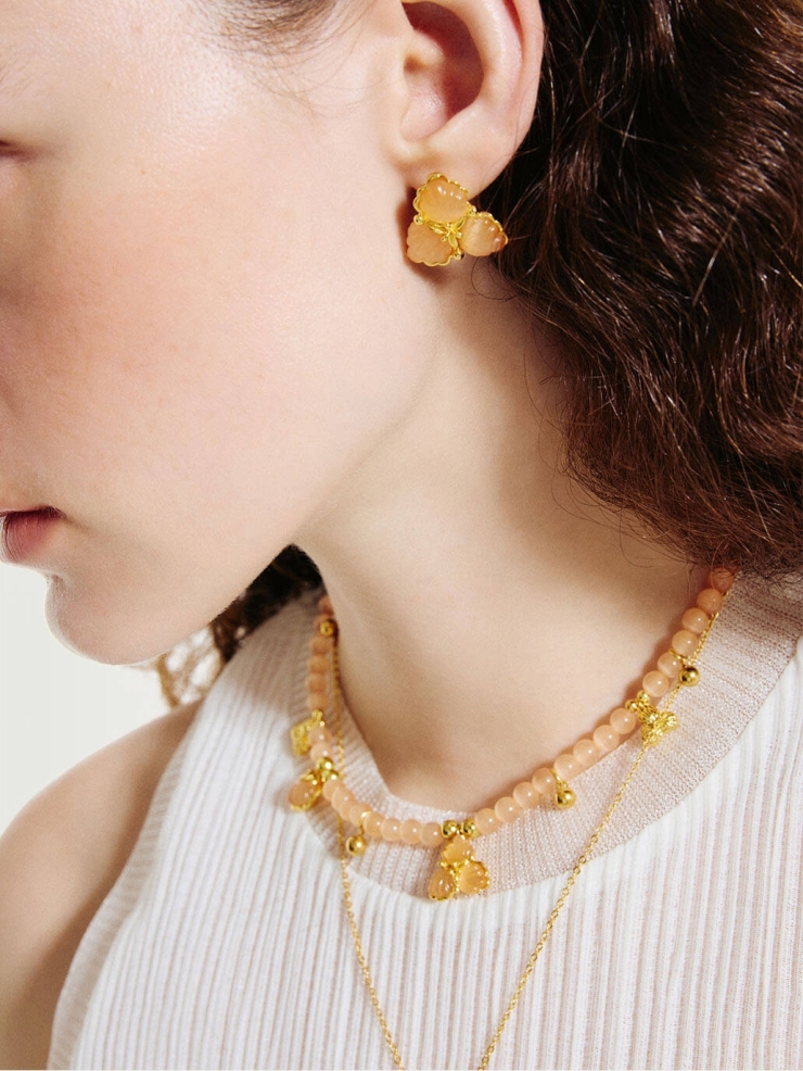 Champagne berry and beads necklace