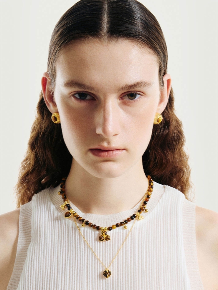 Amber berry and beads necklace