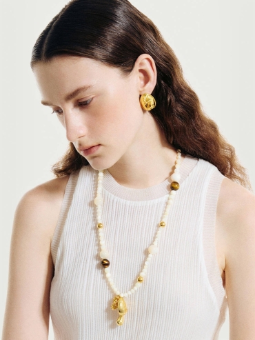 Amber and white flower shrub necklace