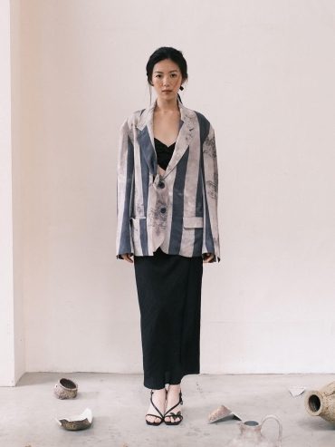 Gray Leaves Become Butterflies Printed Tencel Tie Blazer