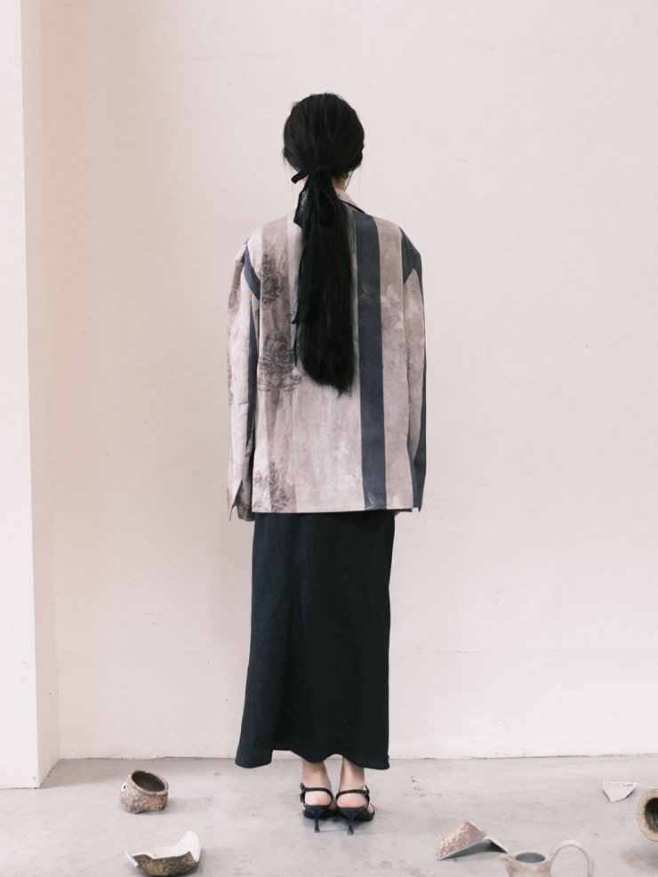 Gray Leaves Become Butterflies Printed Tencel Tie Blazer