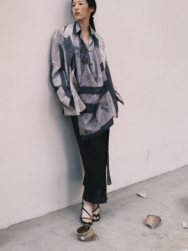 Gray Leaves Become Butterflies Printed Tencel Tie Blazer