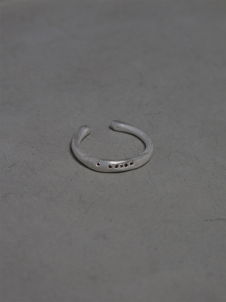 Round Not Round - Petit White Citrine Silver Ring