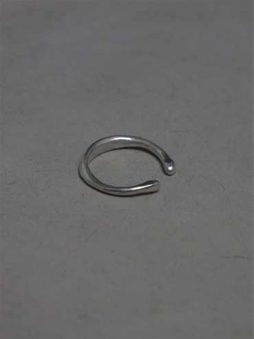 Round not round - Petit Citrine Silver Ring