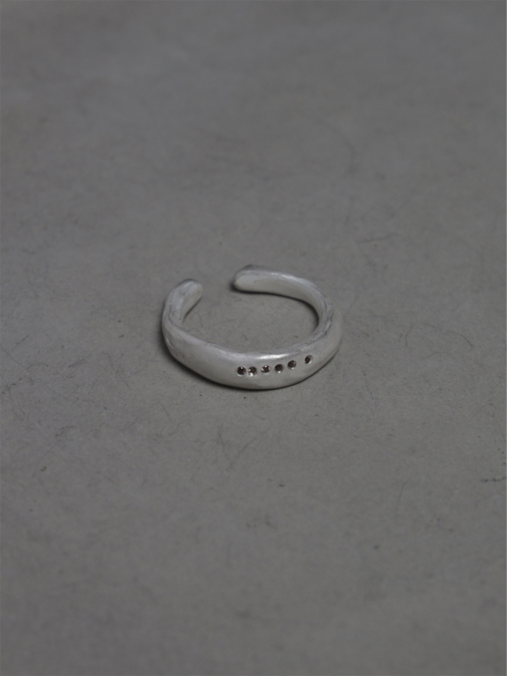 Round not round - Medium White Citrine Silver Ring