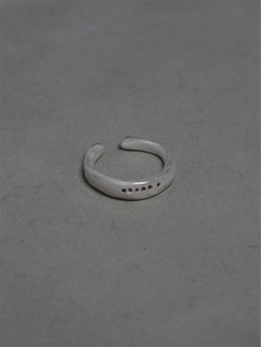 Round not round - Medium White Citrine Silver Ring