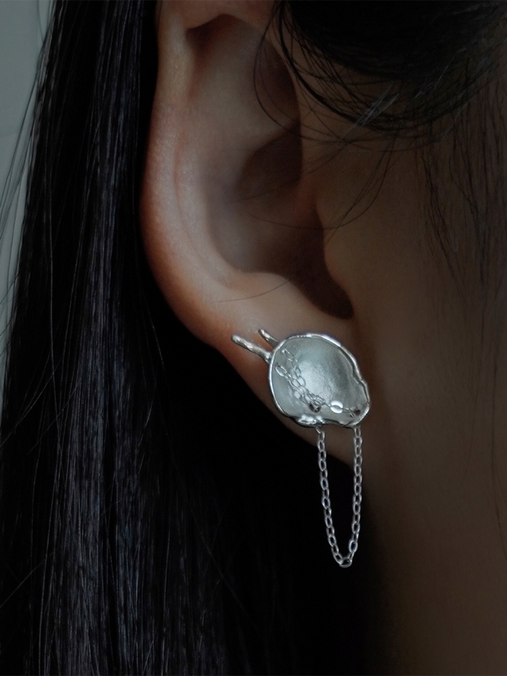 White Eggshell Silver Earrings