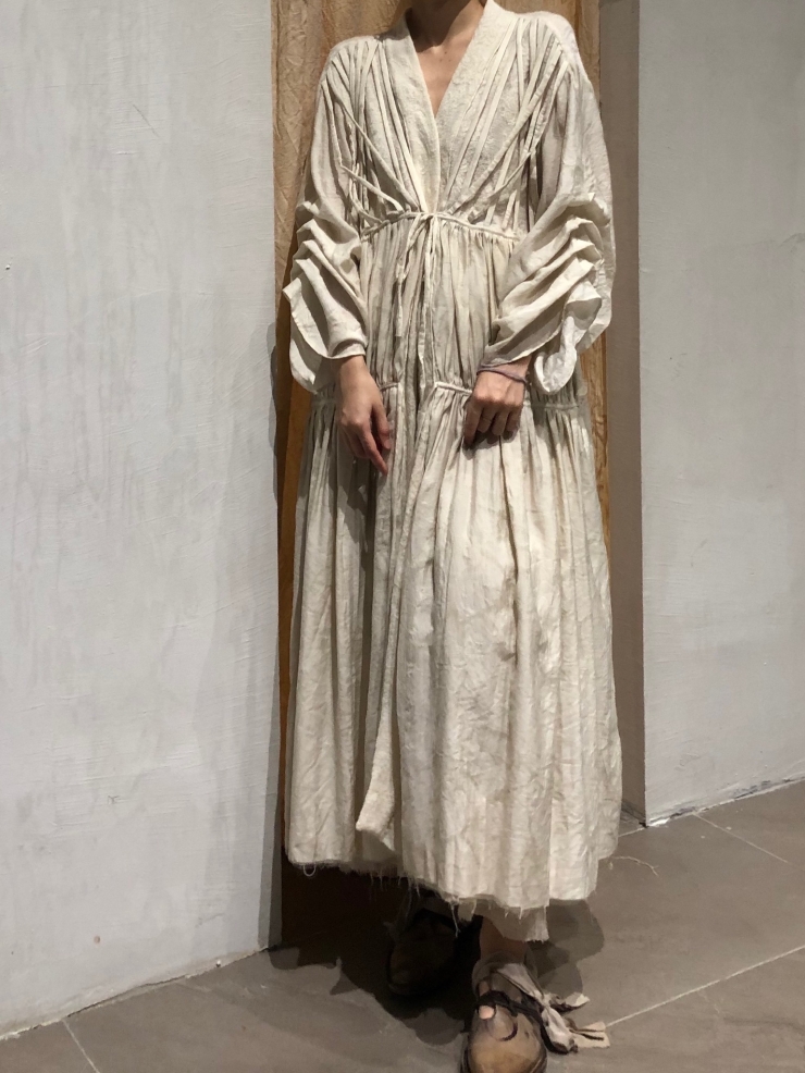 ELYWOOD Beige V-Neck Pleated Dress