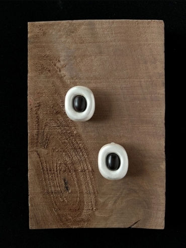 Large ebony tree hollow earrings