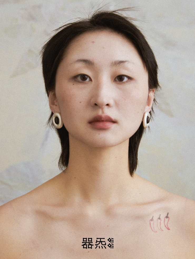 Large ebony tree hollow earrings