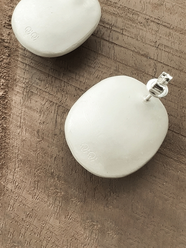 Large ebony tree hollow earrings