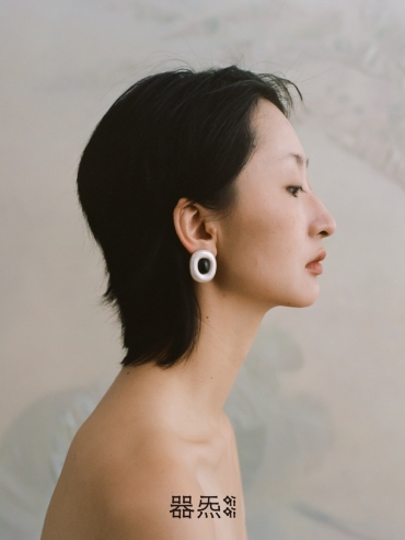 Large ebony tree hollow earrings