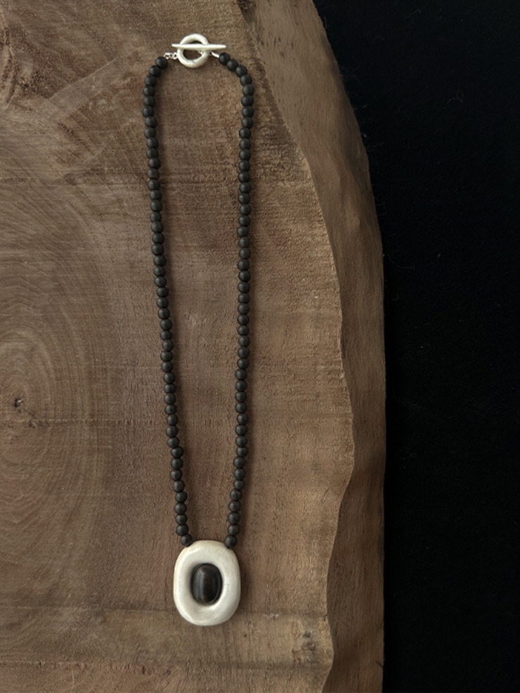 Ebony tree hollow chocker necklace