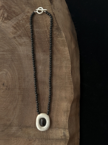 Ebony tree hollow chocker necklace