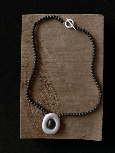 Ebony tree hollow chocker necklace