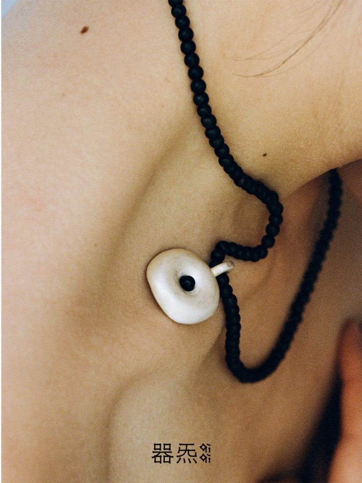 Ebony tree hollow pendant necklace