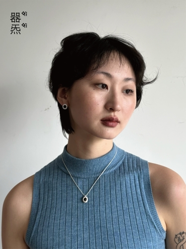 Tiny tree hollow pendant