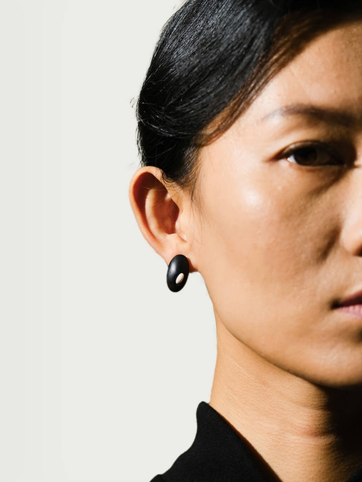 Silver and black ebony dome earrings - small