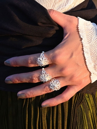 DIE-Knitting Silver Ring With Multi Petals