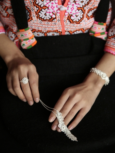 DIE-Knitting Silver Ring With Multi Petals