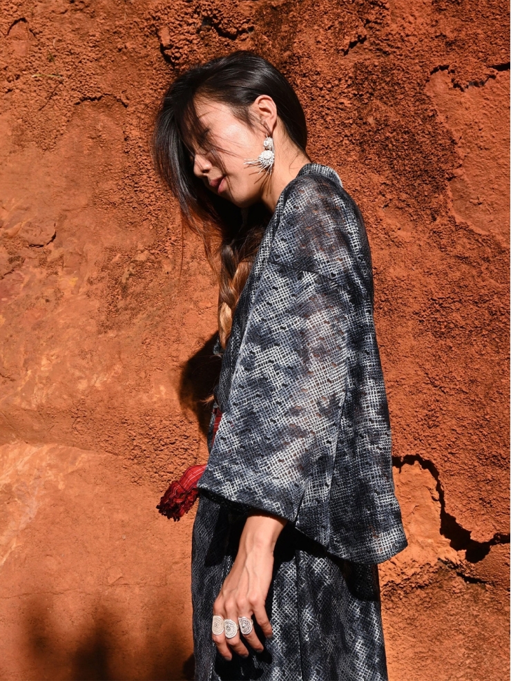 DIE - silver earrings with knitting flower and hanging strings