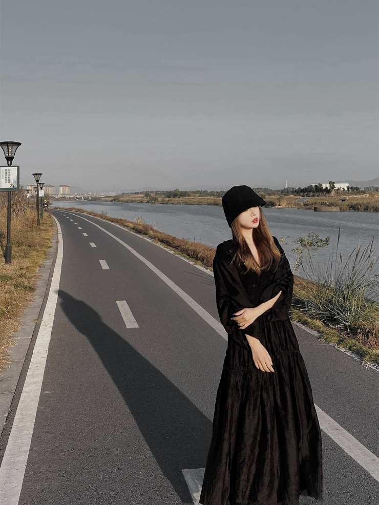Elywood Black V-neck Dress