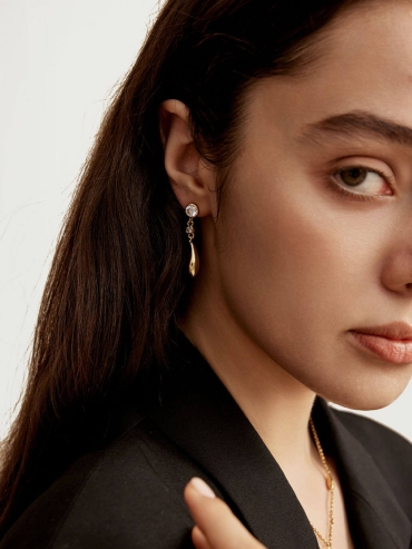 Gold Metal Waterdrop Earrings