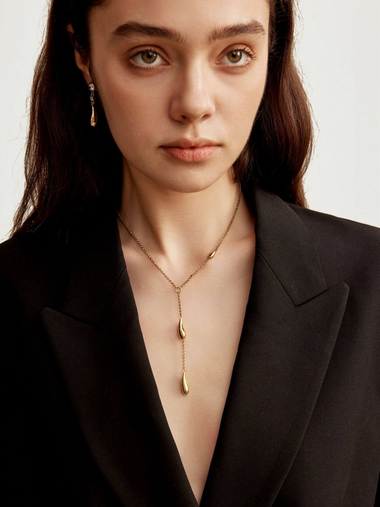 Gold Classic Raindrop Necklace