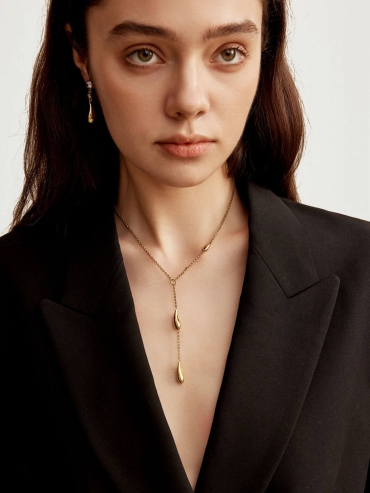 Gold Classic Raindrop Necklace