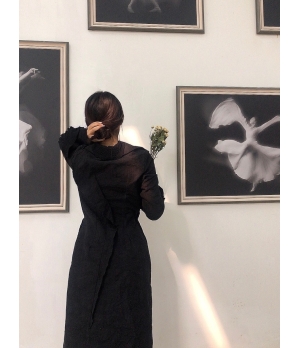 ELYWOOD Black Ruffled Collar Buttoned Long Coat