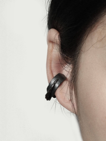 Black Ocean Shadow Ear Cuff/Ring