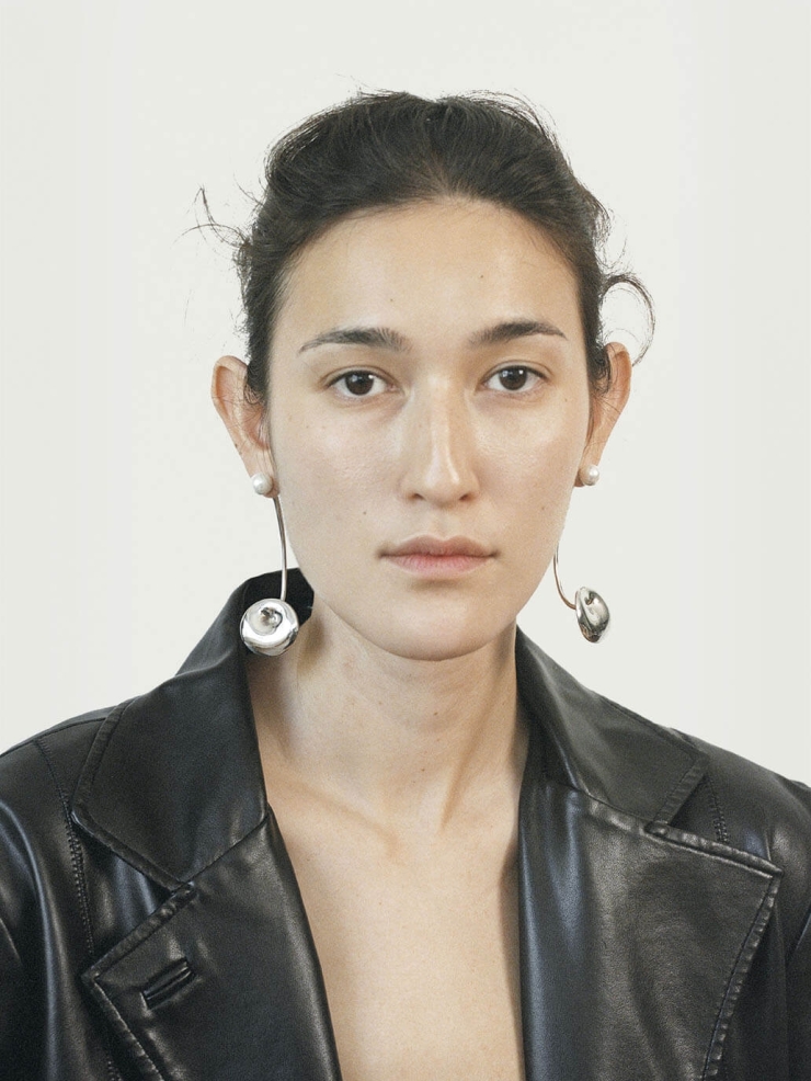 Sliver Small Spring Eye Ripple Earring - Single