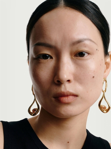 Gold Sparkling Twist Earrings