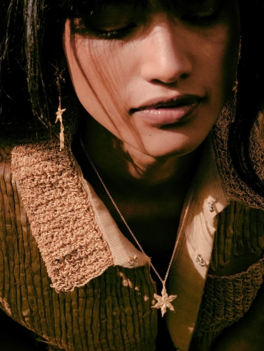 Gold Feu de la Saint-Jean Necklace