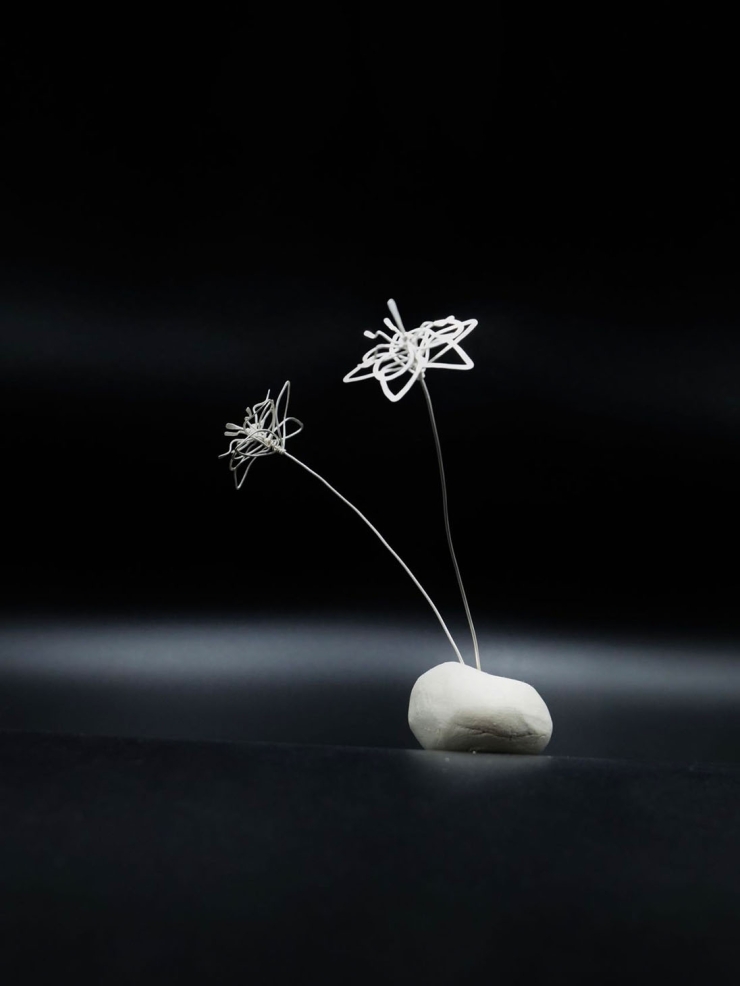 GUAN spiral flower shaped earrings