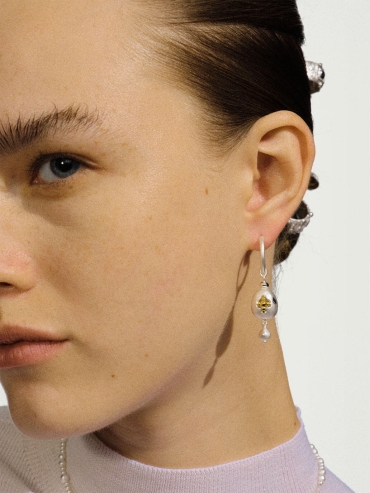 Gold constant earrings