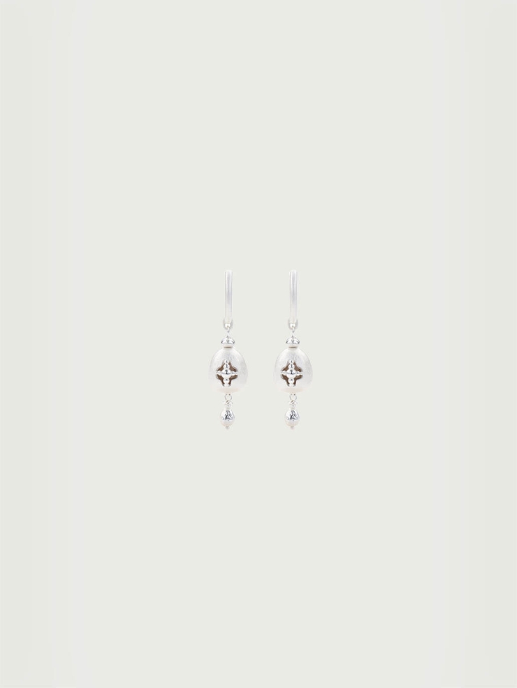 Silver constant earrings