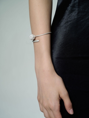 White coneflower bracelet